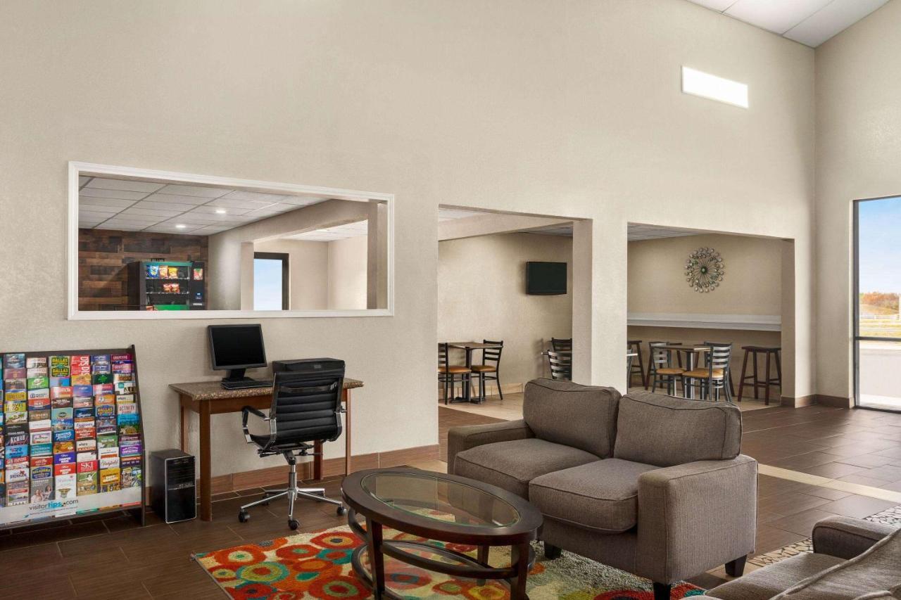 Super 8 By Wyndham Gainesville Tx Exterior foto